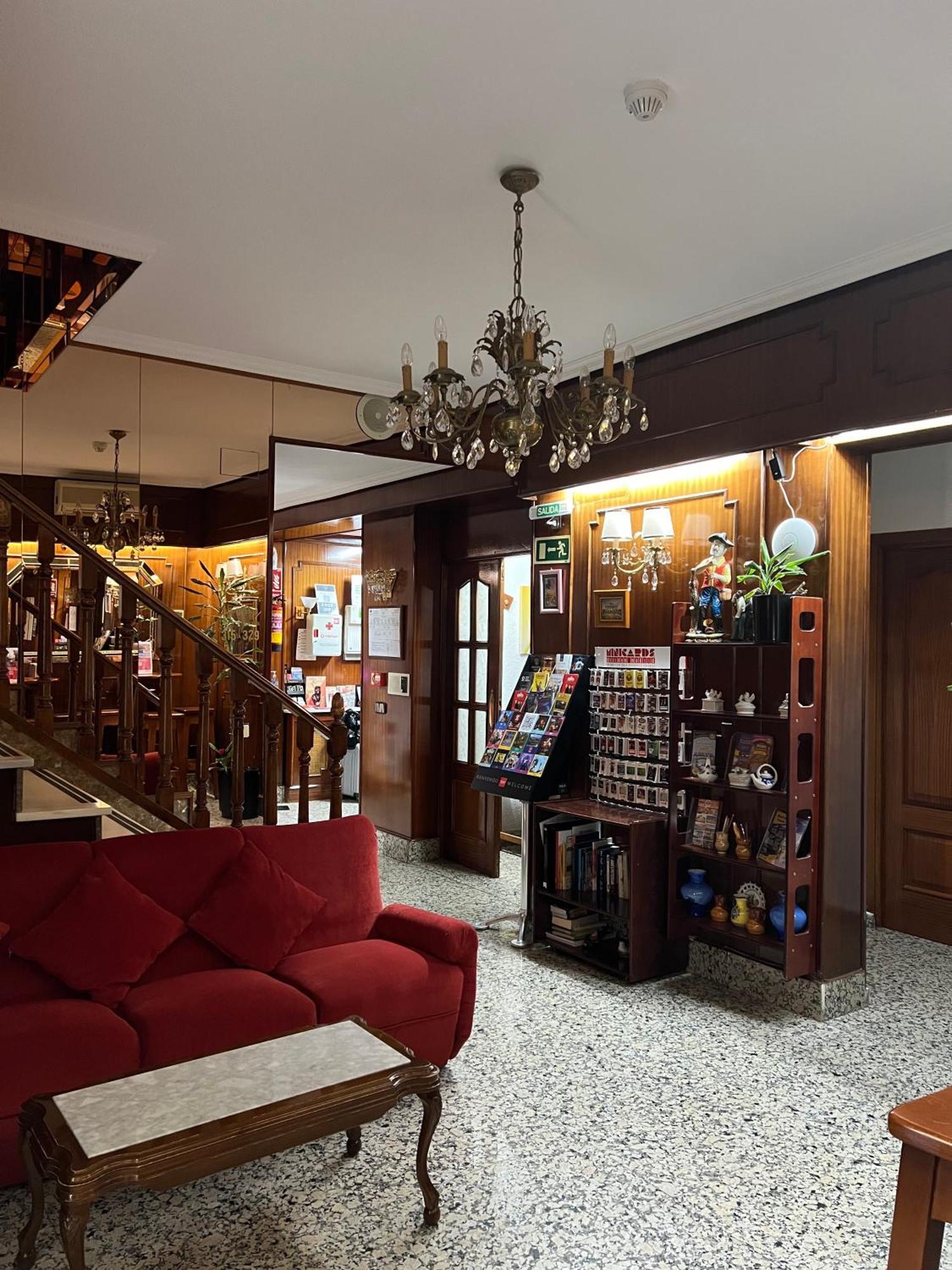 Hostal Sonsoles Madrid-Centro Eksteriør bilde